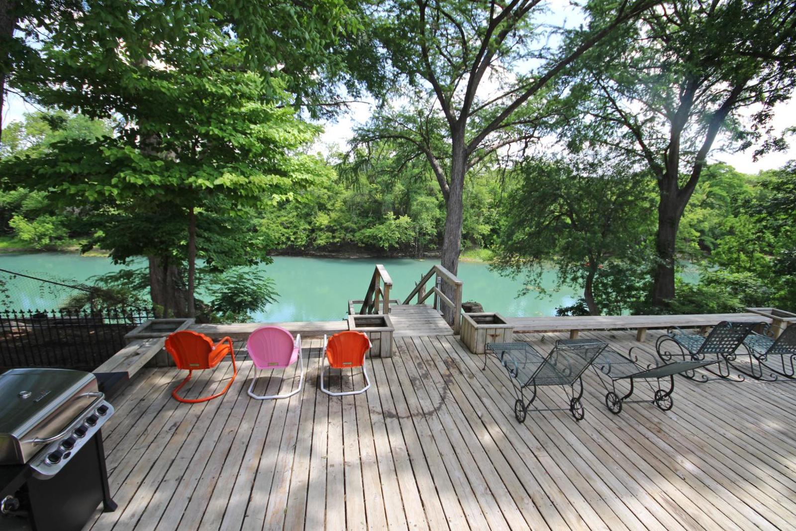 Maverick'S River Retreat