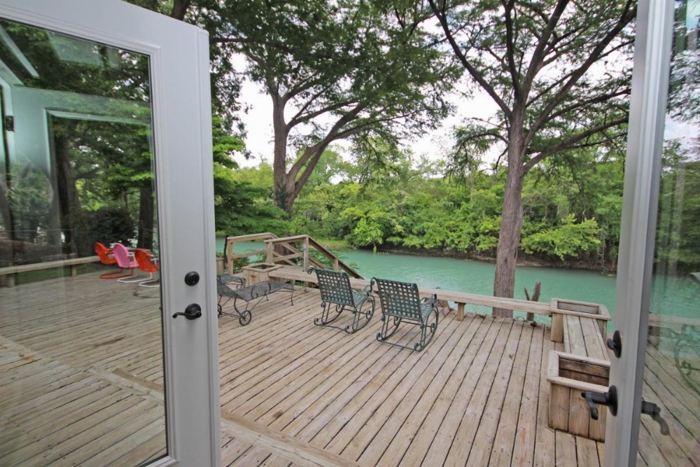 Maverick'S River Retreat